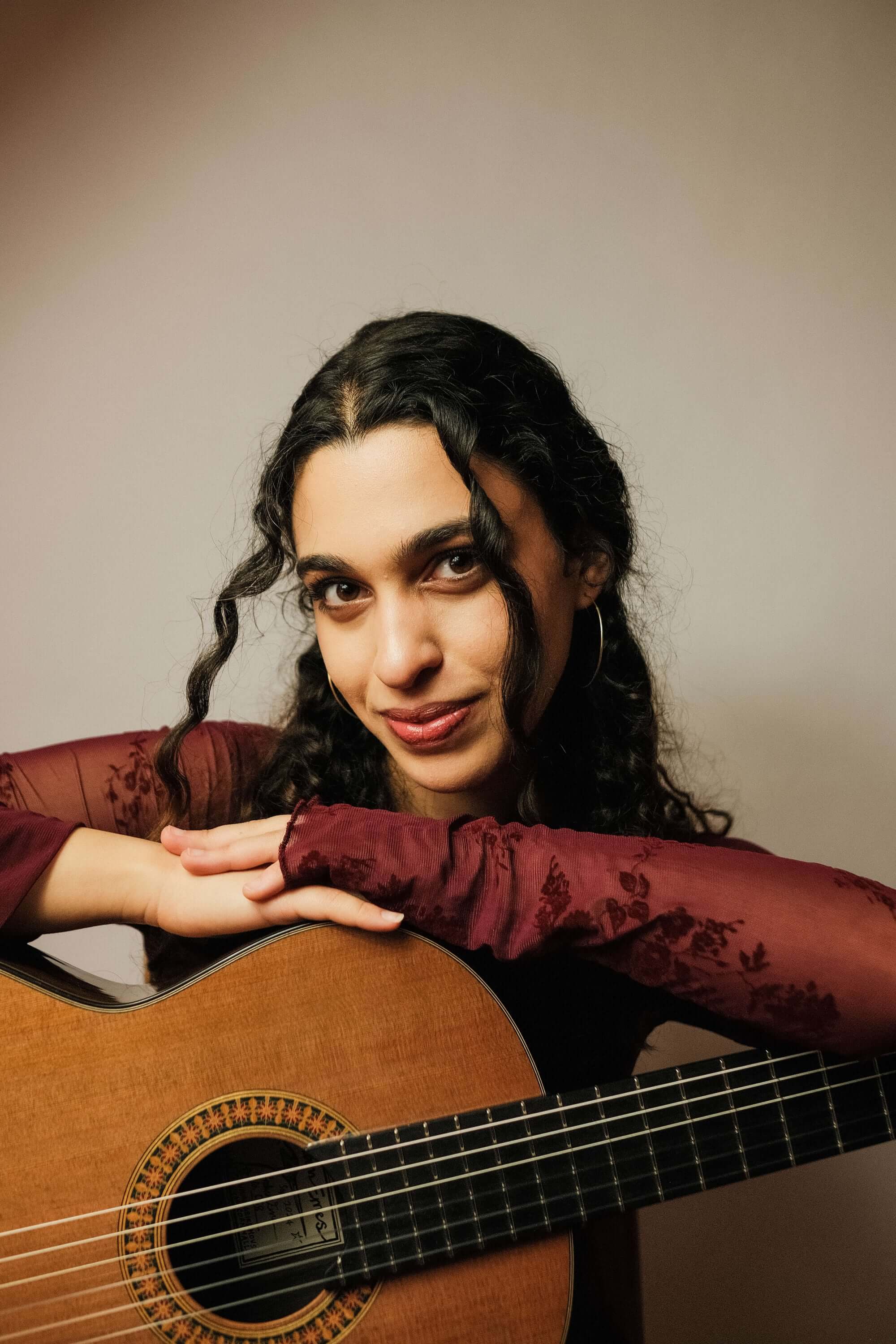 Yiolanda performing 1